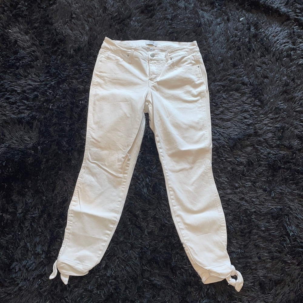 White crown and ivy jeans, size 4